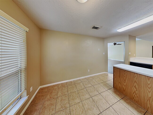 Foto del edificio - 29010 Ashbrook Ln