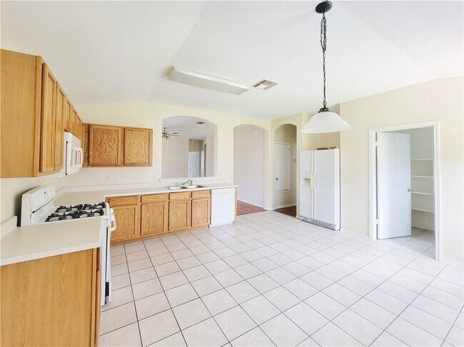 Building Photo - 503 Lafayette Square Dr