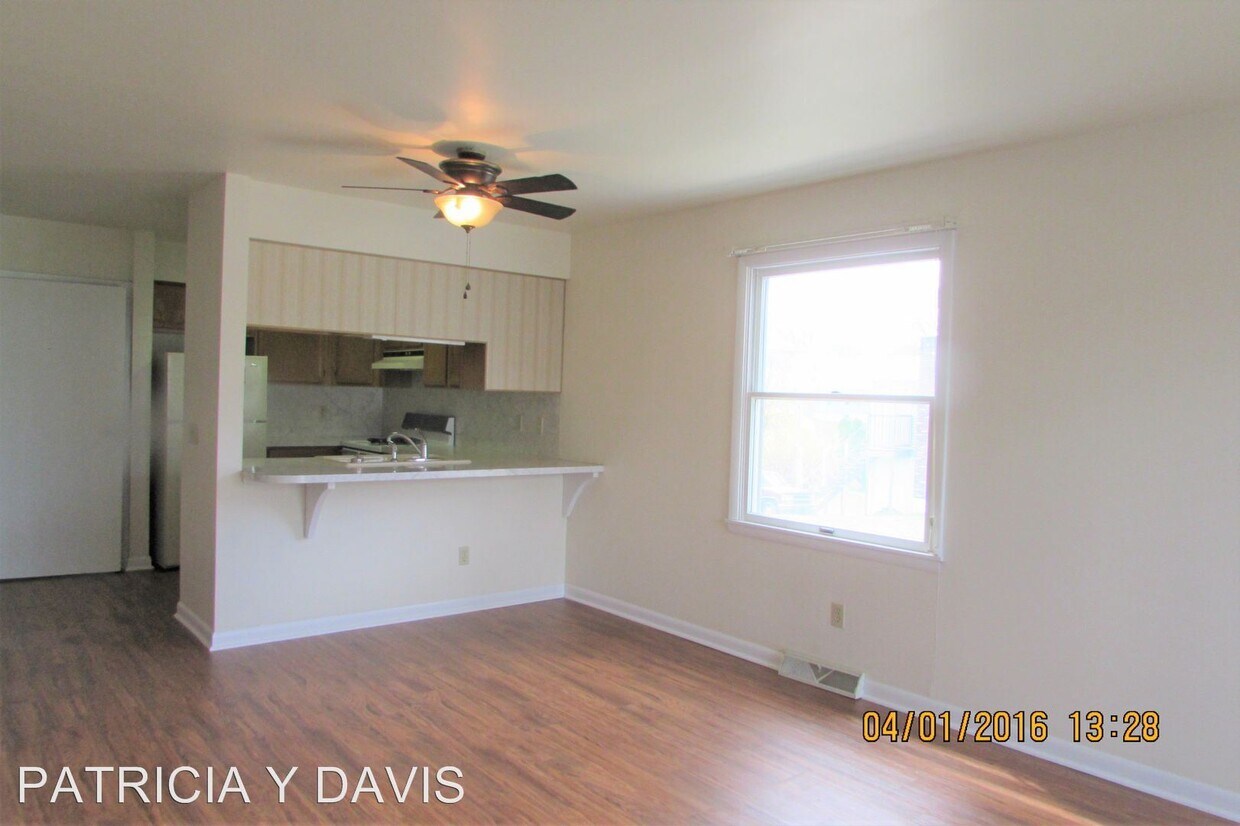 Primary Photo - 303 E Central Ave