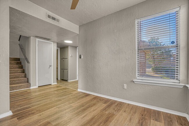 Building Photo - $1499 Move In Special - Spacious 3-bedroom townhome for rent!
