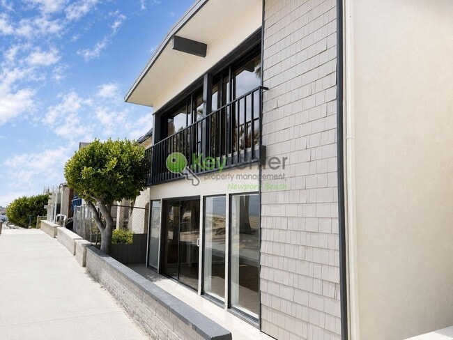 Building Photo - 1510 W Oceanfront
