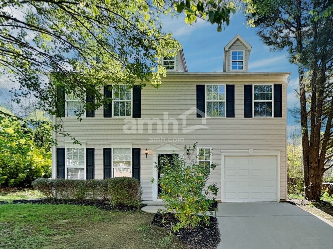 Primary Photo - 5202 Carriage Woods Dr