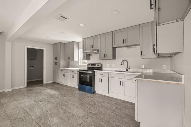 Foto del edificio - 1618 Palmwood Dr