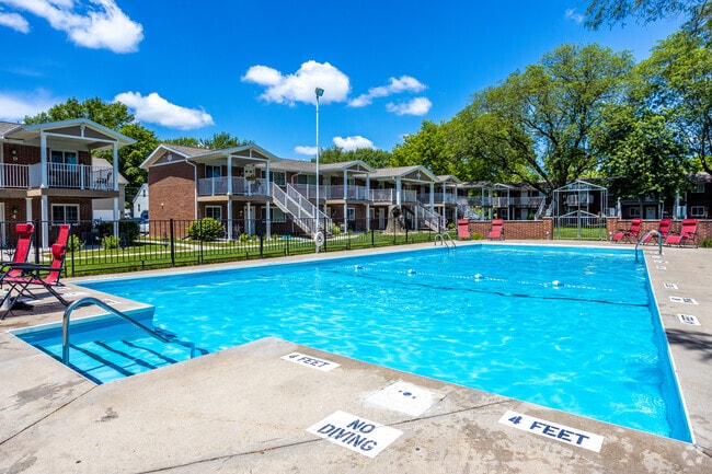 Building Photo - River Ridge Place
