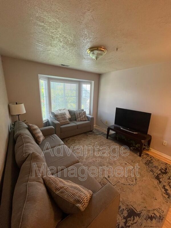 Foto del edificio - 112 W 1230 N St