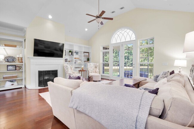 Foto del edificio - 3-6 Month Rental with the possibility to e...
