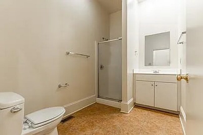 Building Photo - Beautiful 3bd 3bath home!