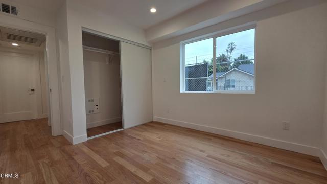 Foto del edificio - 915 N Ridgewood Pl