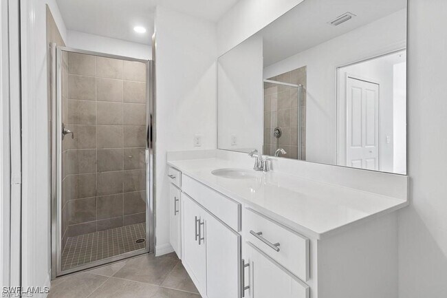 Foto del edificio - 5651 Double Eagle Cir