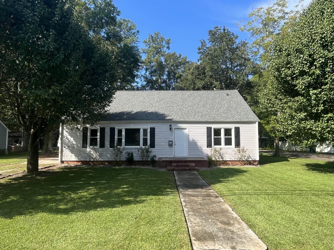 Foto principal - 1211 Laurel St