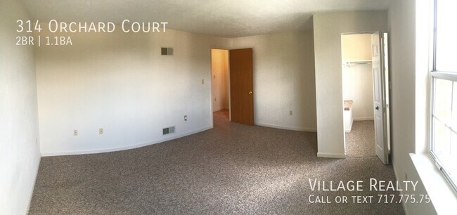 Building Photo - Roomy 2-bed townhome with garage in Dallas...