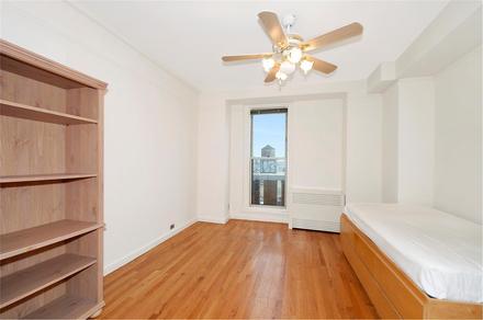 Foto principal - 310 Riverside Dr