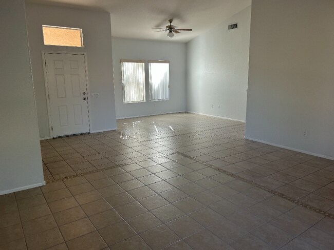 Foto del edificio - 17952 N Peppermill Ln