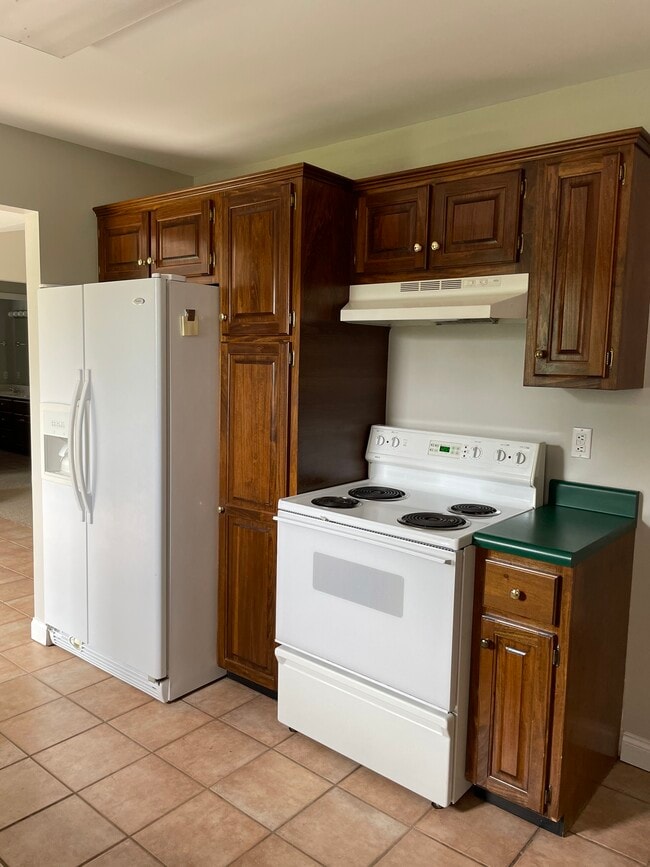 Building Photo - 190 Scarlet Oak Dr.