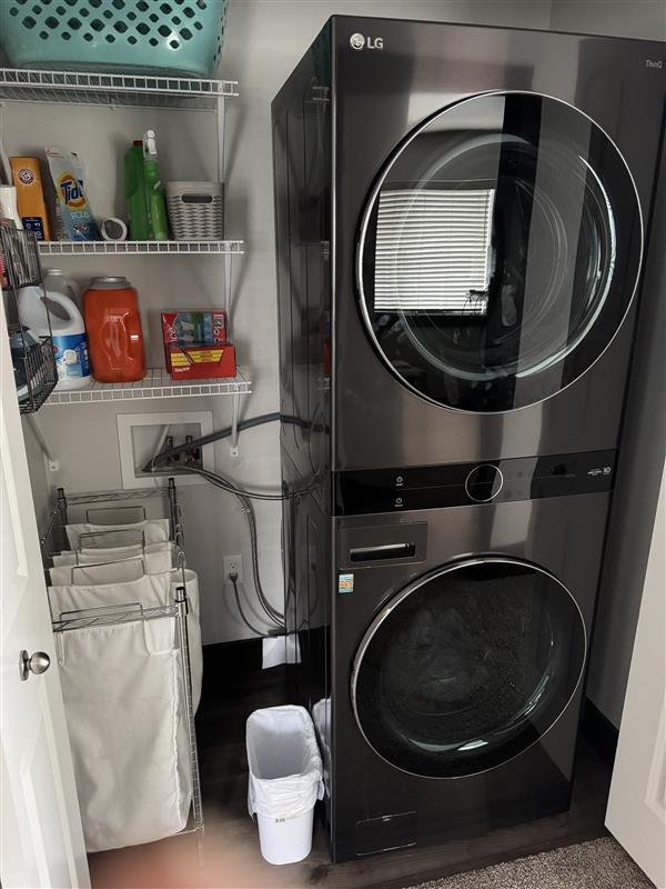 Laundry - 2485 Aspen Grv