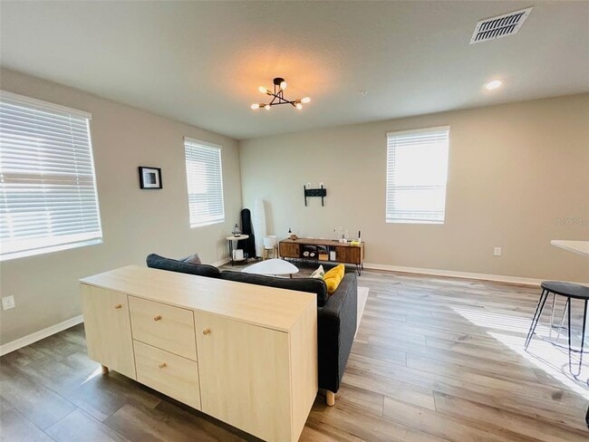 Building Photo - 2023 Harebell Ln