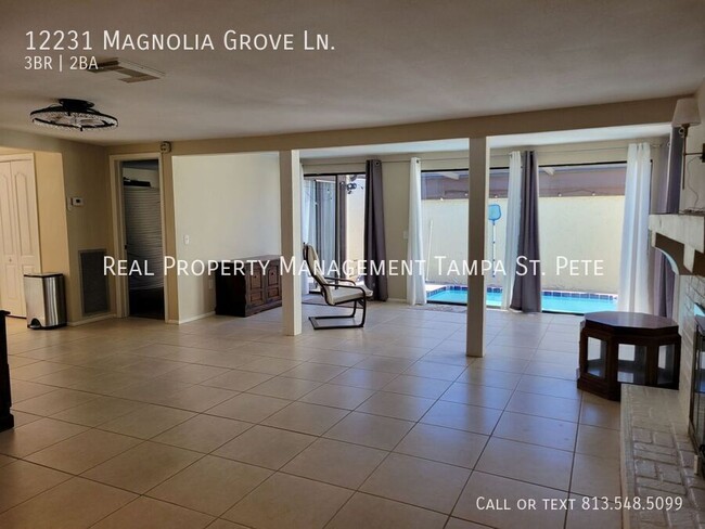 Foto del edificio - 12231 Magnolia Grove Ln