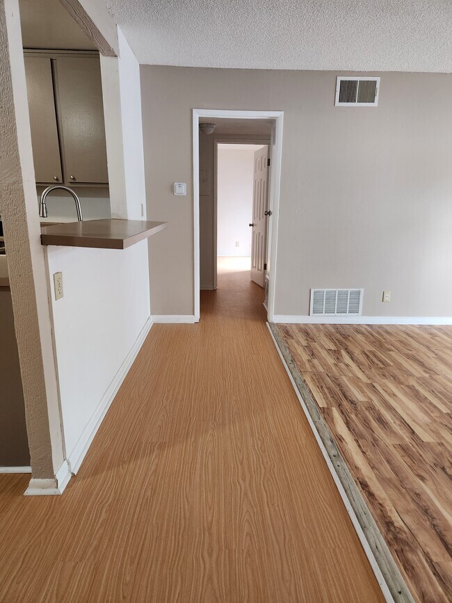 Family Rm to Hall - 1300 Saratoga Ave