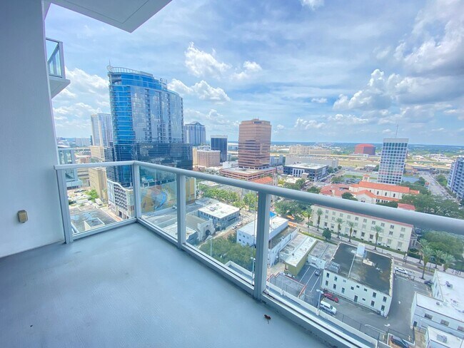 Foto del edificio - 2 Bedroom 2 Bath VUE Condo -- Application ...