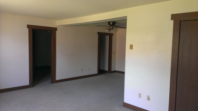 Building Photo - 1104 Hackberry Dr