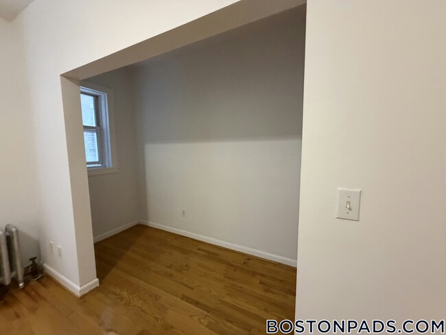 Building Photo - 38 Hemenway St