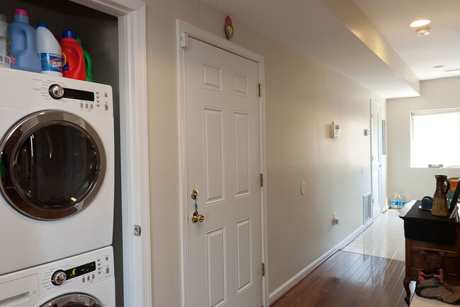 Foto del edificio - 519 16th St SE