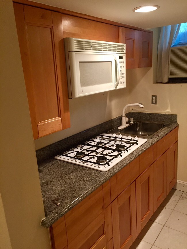 Kitchen - 2130 N St NW