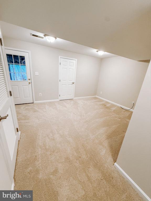 Foto del edificio - 4704 Turnberry Dr