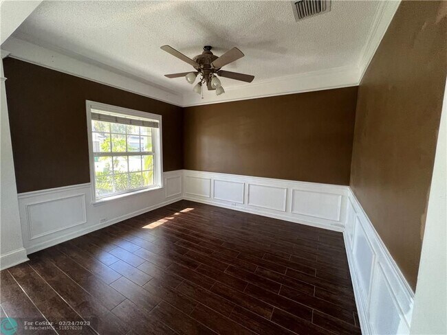 Foto del edificio - 5897 N Plum Bay Pkwy