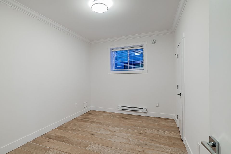 Building Photo - 16756 16A Av