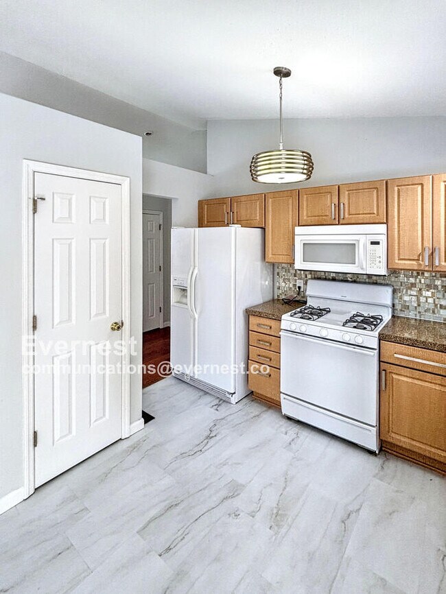 Foto del edificio - 7831 Clevedon St