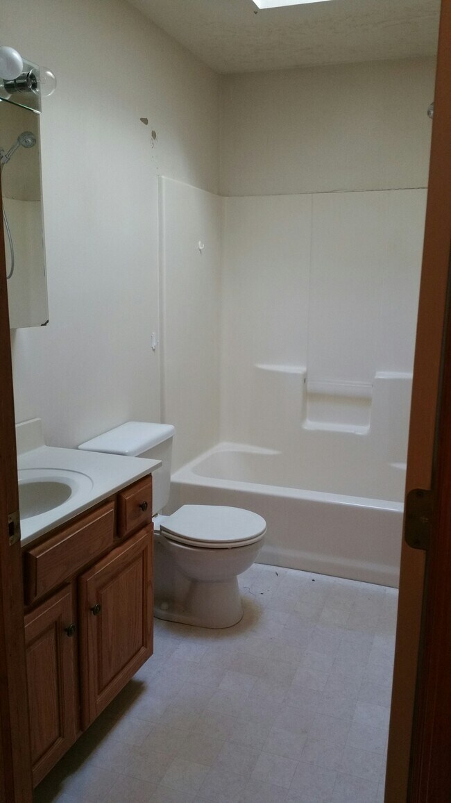 32 Nolt's Ln, LeacockLeolaBareville, PA 17540 Townhome Rentals in LeacockLeolaBareville PA