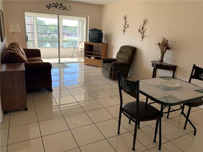Foto del edificio - 3091 NW 46th Ave