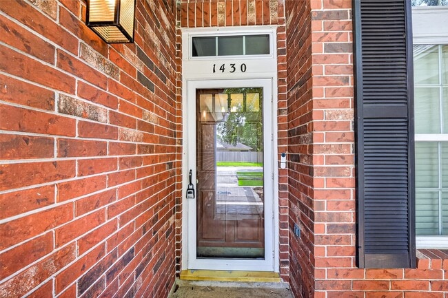 Foto del edificio - 1430 Mabry Mill Rd