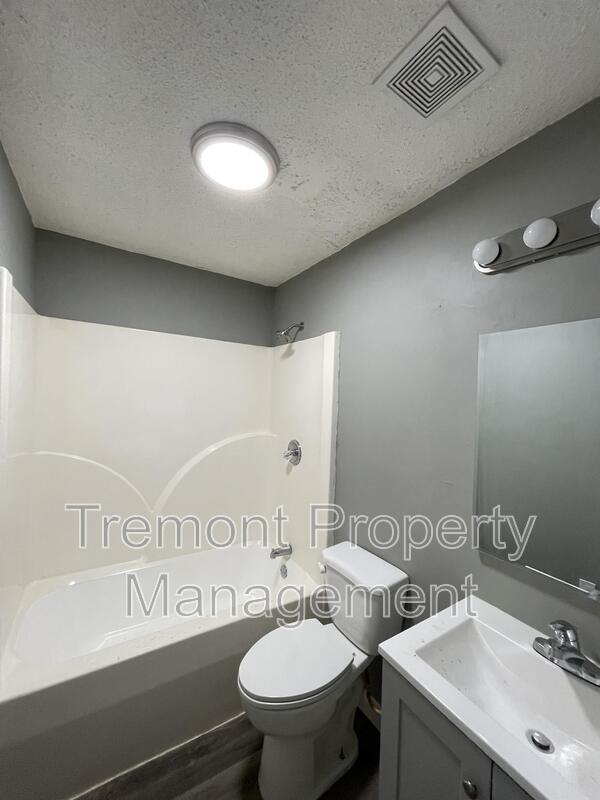 Building Photo - 5216 Fagan St