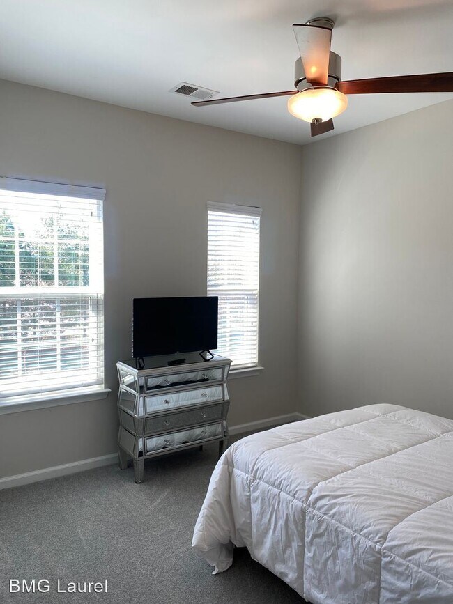 Foto del edificio - 3 br, 3 bath House - 15804 Swanscombe Loop