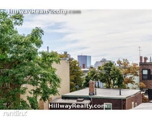 Building Photo - 215 Saratoga St