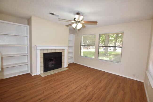 Building Photo - 2804 Jadewood Ct