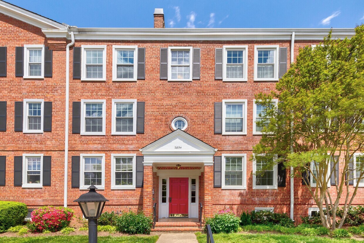 2854 S Buchanan St Arlington, VA 22206 Alquileres en Arlington, VA