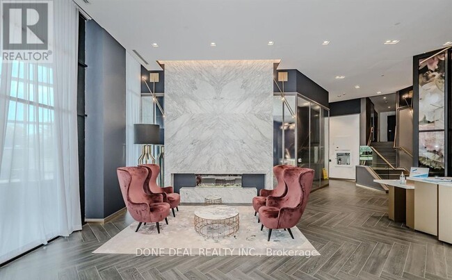 Building Photo - 405 Dundas St W