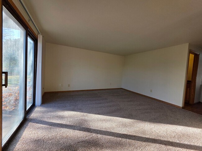 Foto del edificio - Noble Estates |