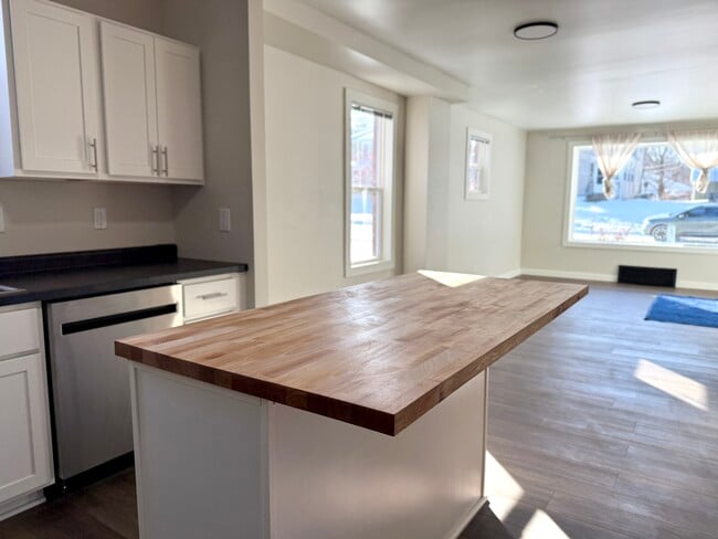 Foto del edificio - 427 Jefferson St