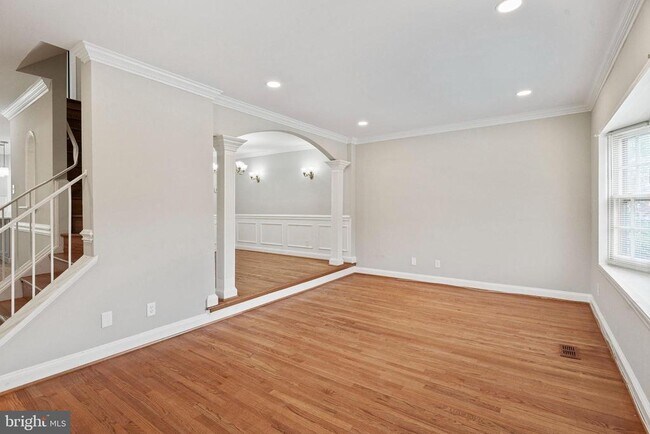 Foto del edificio - 8251 Clifton Farm Ct