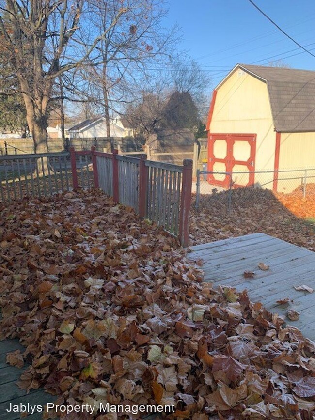 Building Photo - 3 br, 1 bath House - 244 W 38th St