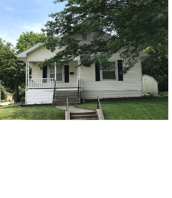 904 W 3rd St, Maryville, MO 64468 House Rental in Maryville, MO