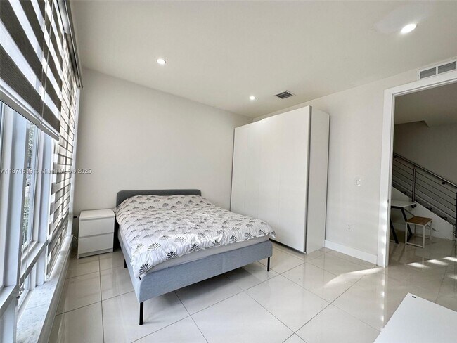 Foto del edificio - 6315 NW 105th Ct