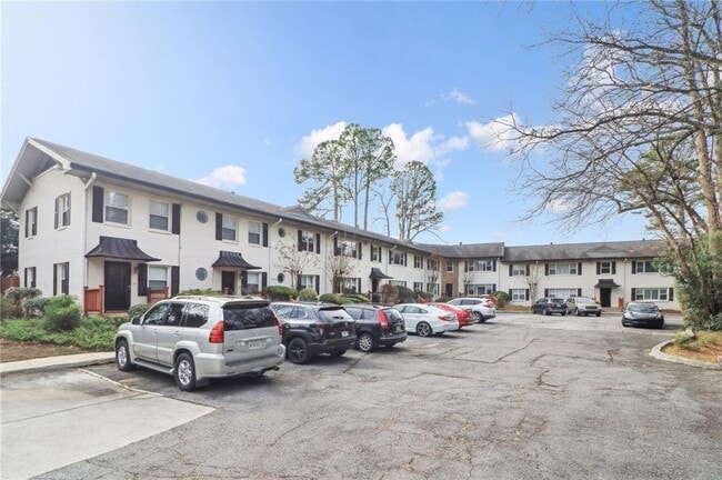 Building Photo - 2477 N Decatur Rd