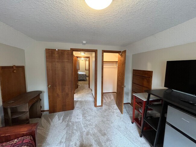 Foto del edificio - Quaint 1-bdr/1-bath private apartment with...
