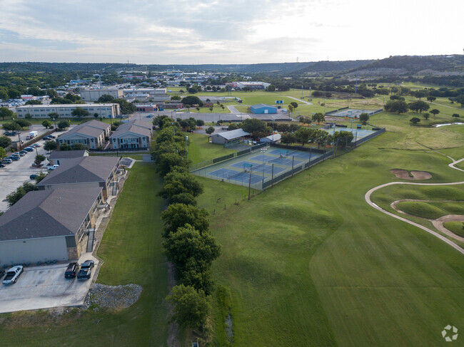 Country Club Apartments