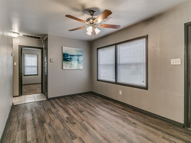 Foto del edificio - 4209 NE 19th St